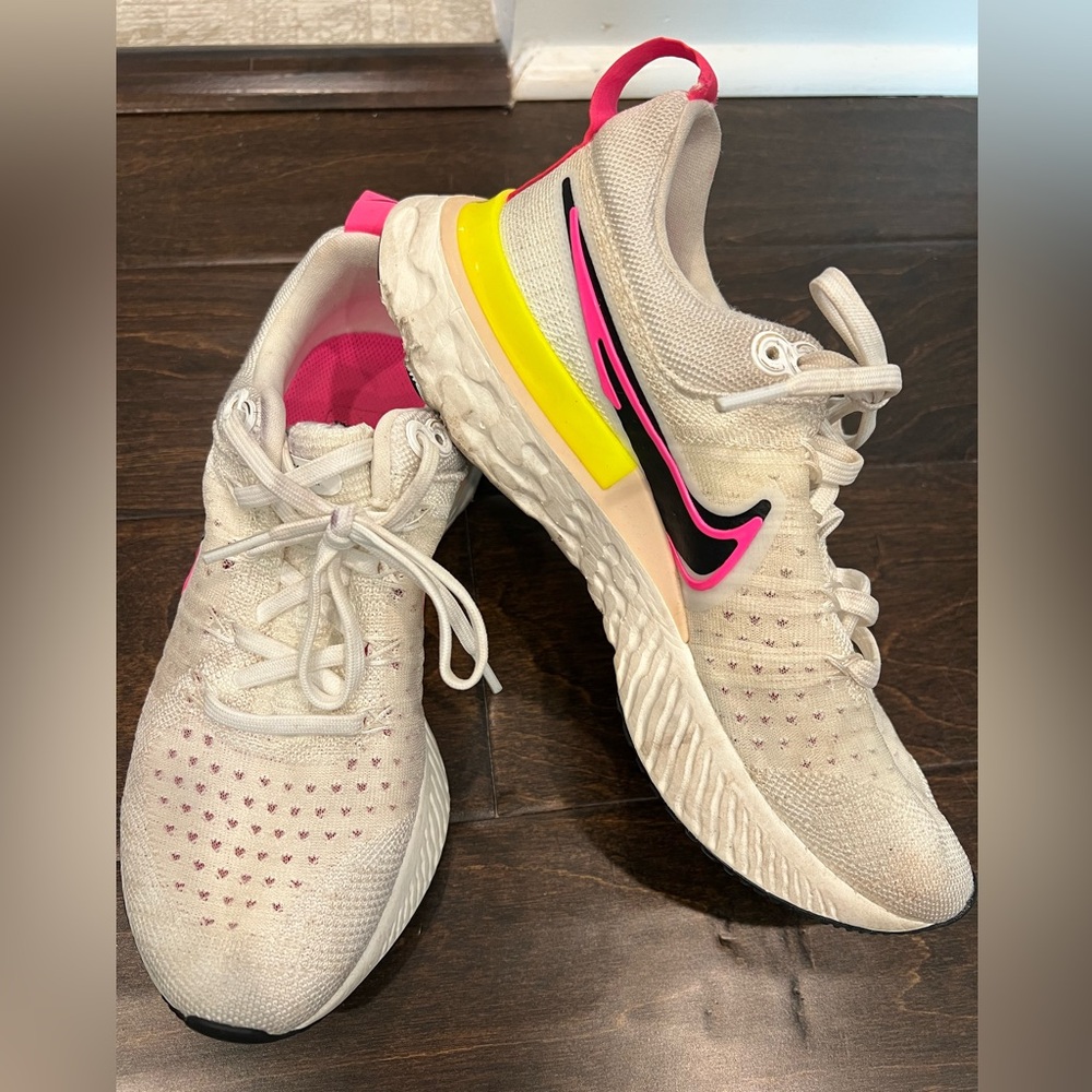 Womens Nike React infinity Fly knit White Pink Black Yellow Neon Sneakers Sz 6.5